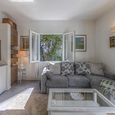 Villa Torretti Centro, Relax E Parcheggio Privato Appartamento *